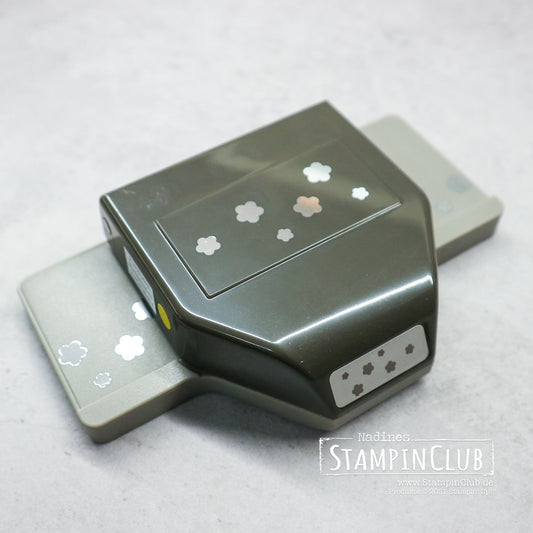 Bordürenstanze Blumenkonfetti